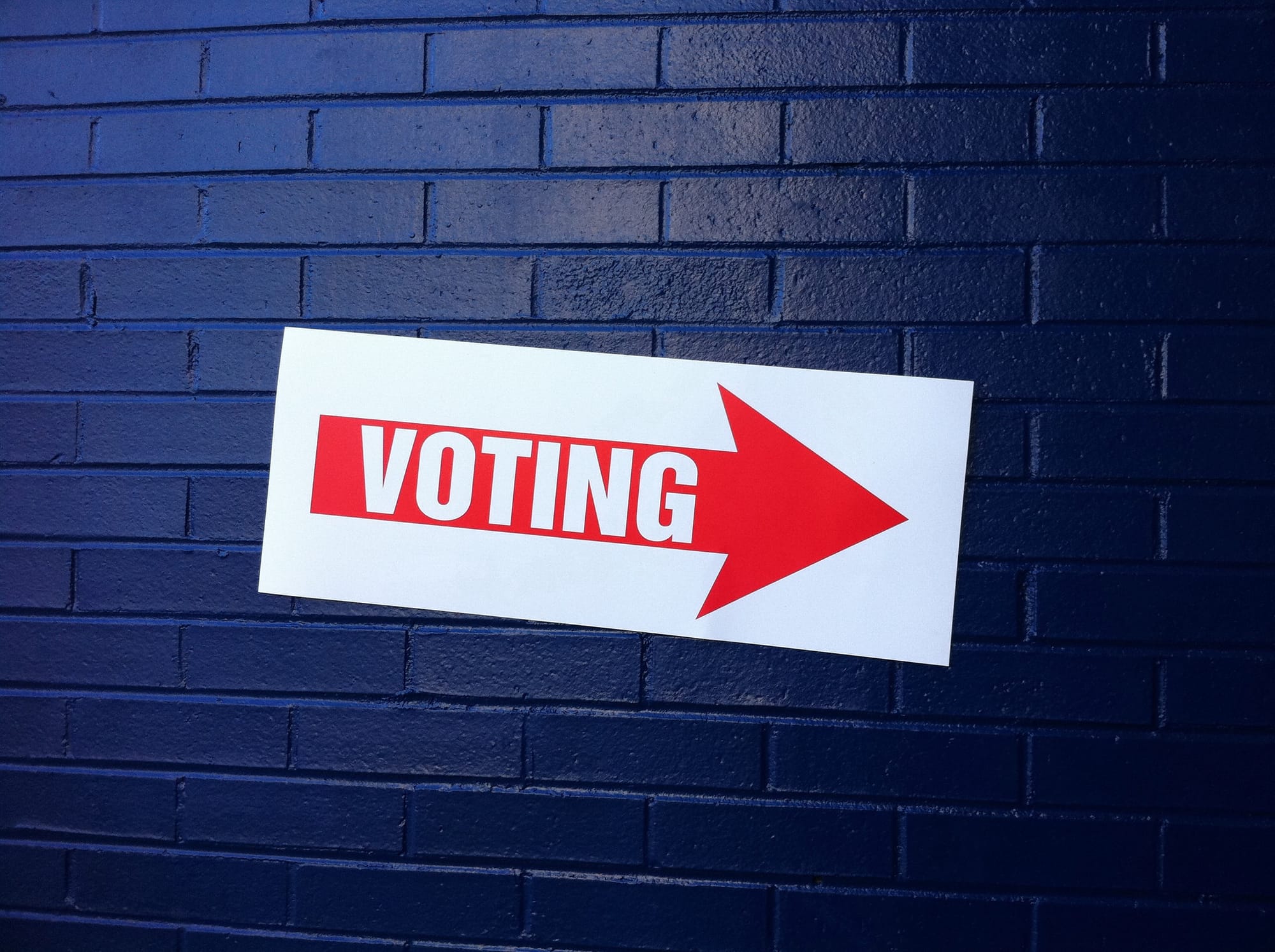 Big donors dominate: Cox's campaign fueled by PAC and corporate money Post image